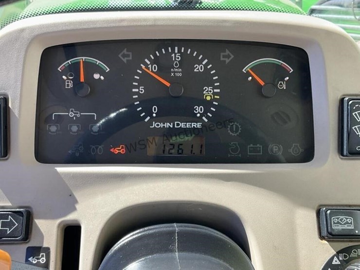 john-deere-3320-image-18