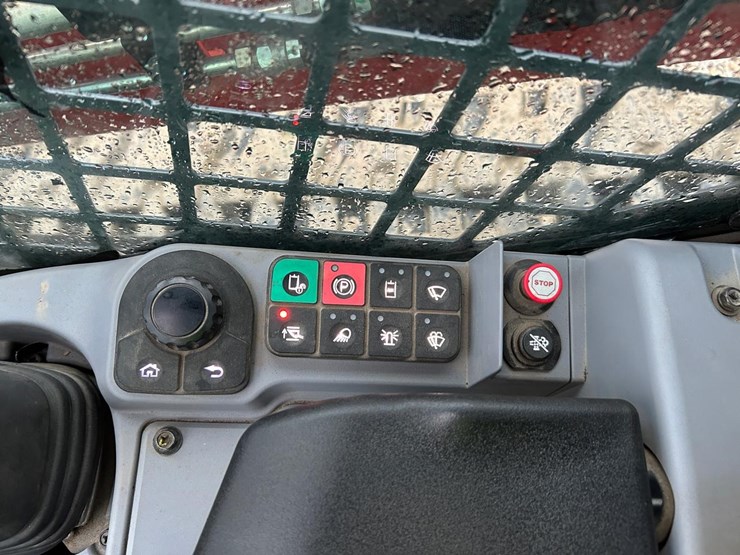 kubota-svl75-3-image-22