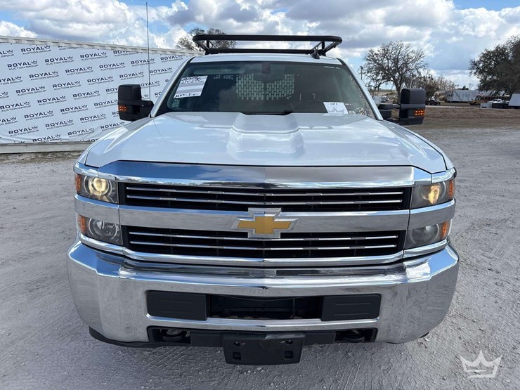 2019-chevrolet-silverado-2500hd-image-31