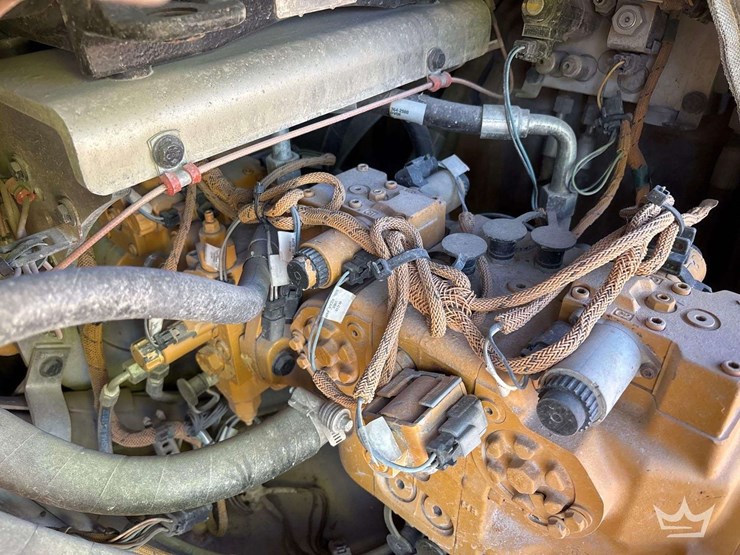 2014-caterpillar-cb54b-image-7