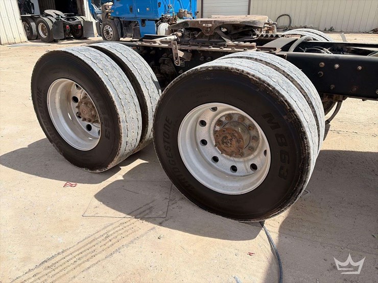 2018-kenworth-t800-image-23