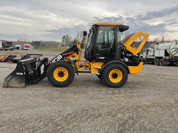 2025-jcb-409-image-1