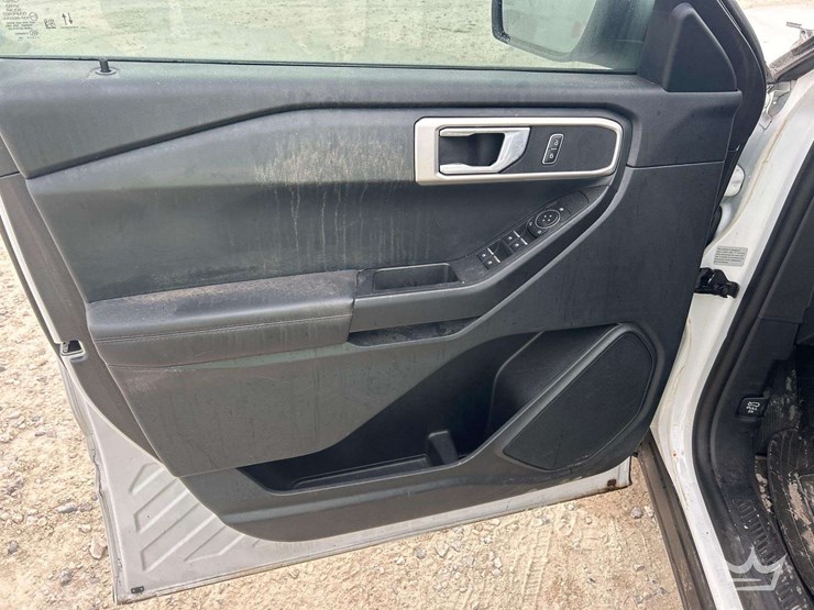 2024-ford-explorer-image-11