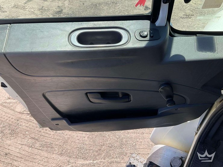 2015-international-durastar-4300-image-14