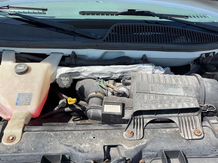 2010-chevrolet-express-3500-image-8