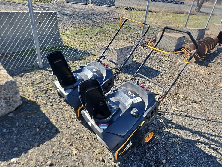 (2)-mccullough-mc621es-snow-throwers-image-1