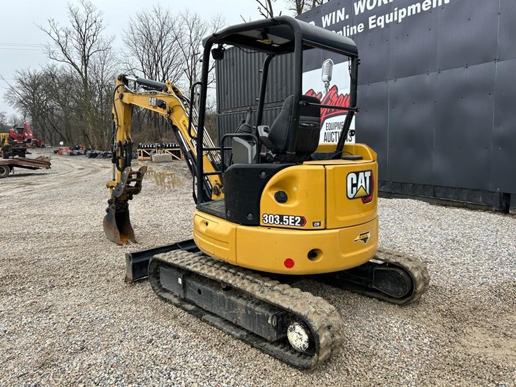 2020-caterpillar-303-image-2