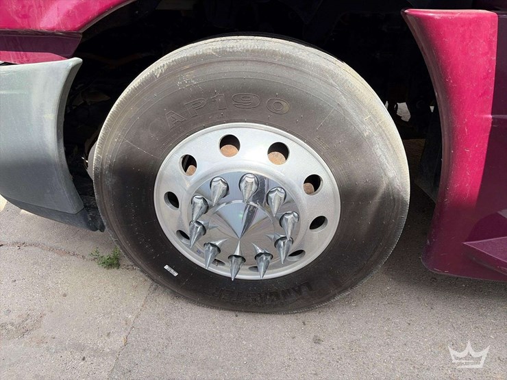 2018-freightliner-cascadia-125-image-24