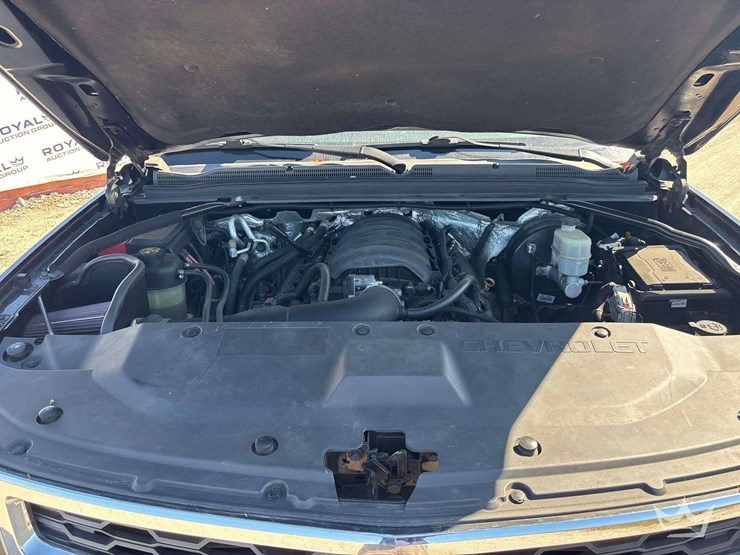 2018-chevrolet-suburban-image-7