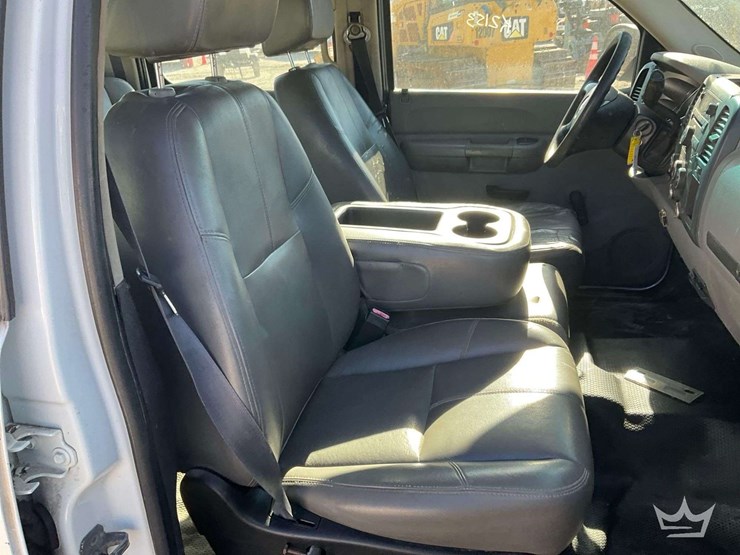 2009-chevrolet-silverado-2500-image-24