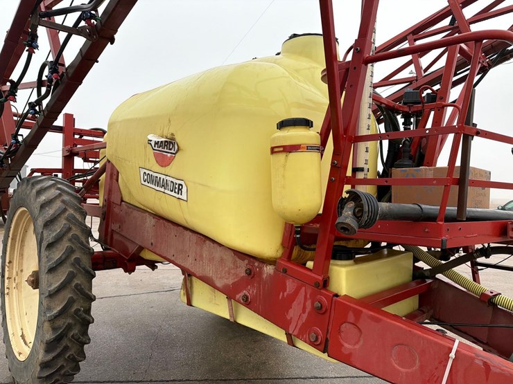 hardi-commander-1200-image-16