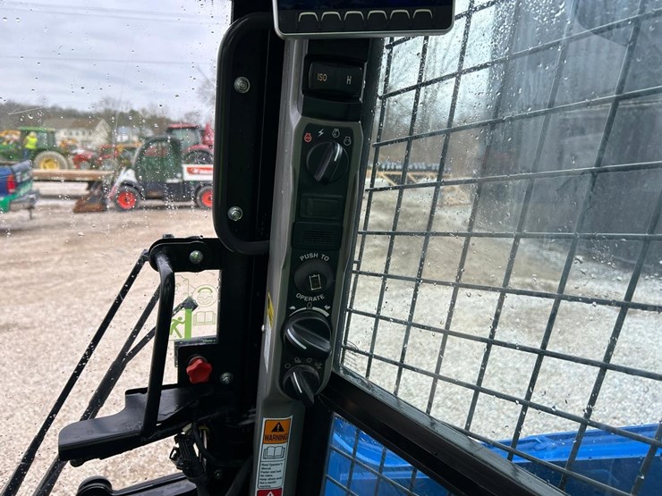 2022-new-holland-c362-image-26