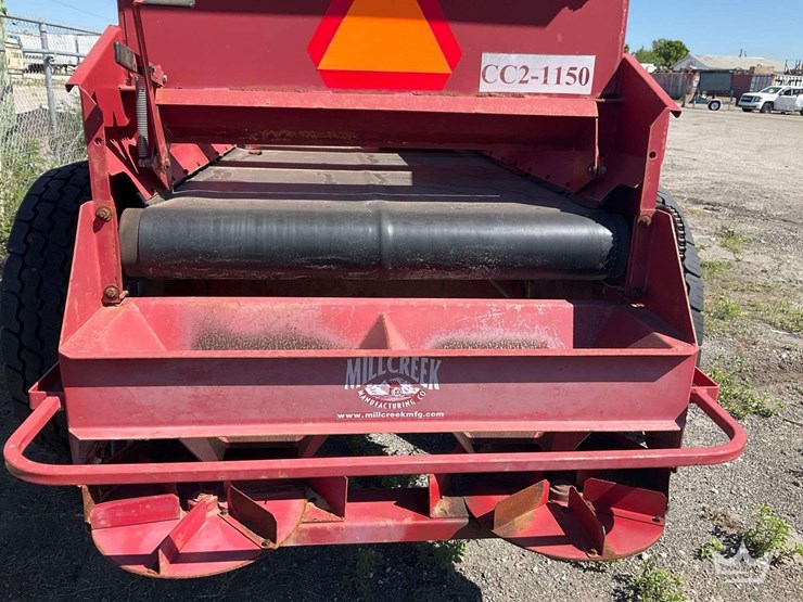 millcreek-turf-tiger-cc2-11-fertilizer-spreader-image-5