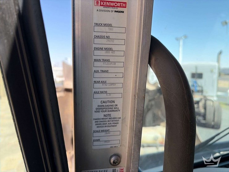 2011-kenworth-t800-image-7