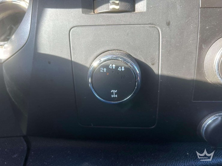 2013-gmc-sierra-2500-image-27