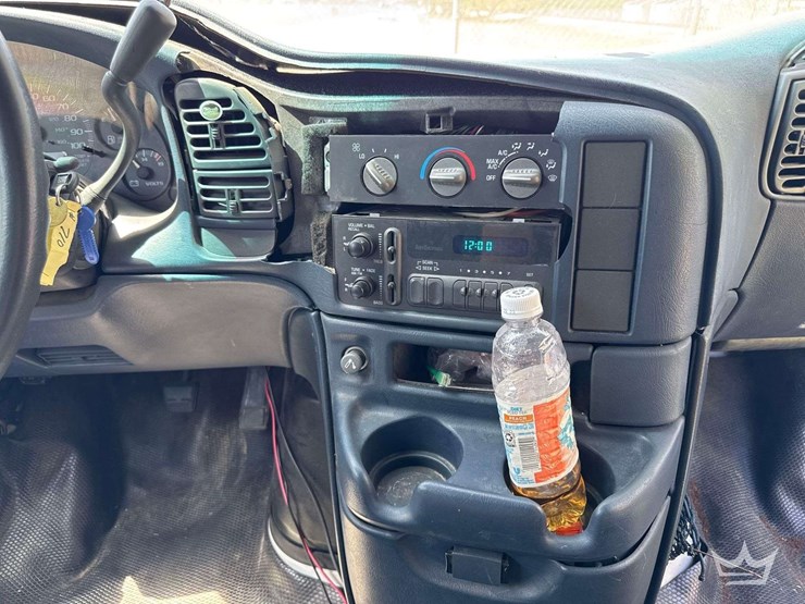 1996-chevrolet-astro-image-10