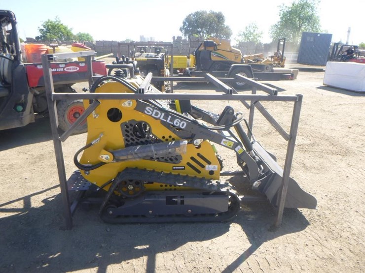 sdlanch-sdll60-skid-steer-track-loader-image-7