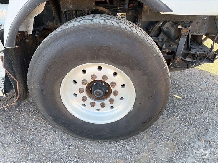 2011-kenworth-t400-image-30