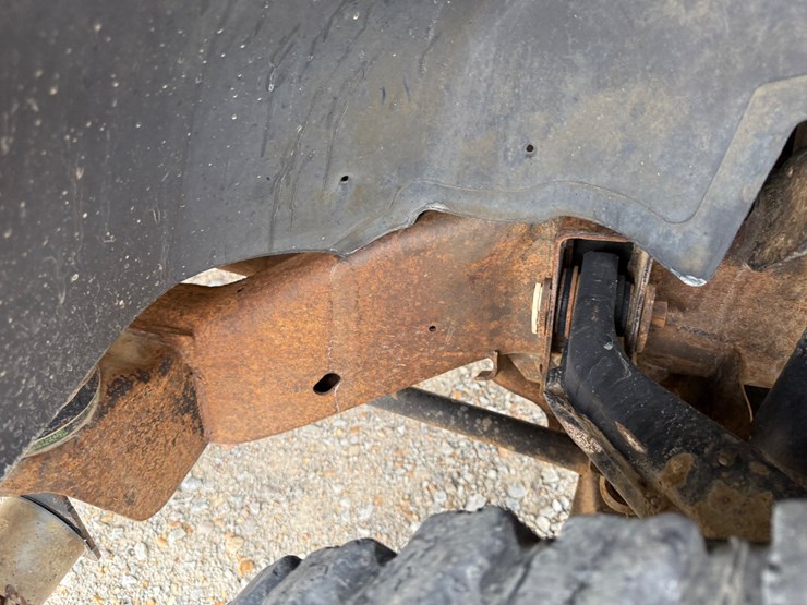 2005-gmc-2500-image-32