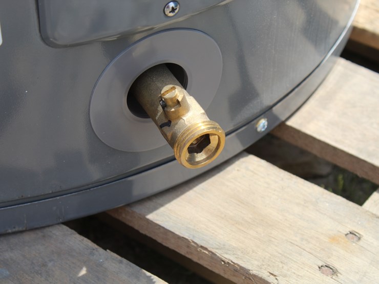 #8010-•-40-gallon-water-tank-image-5