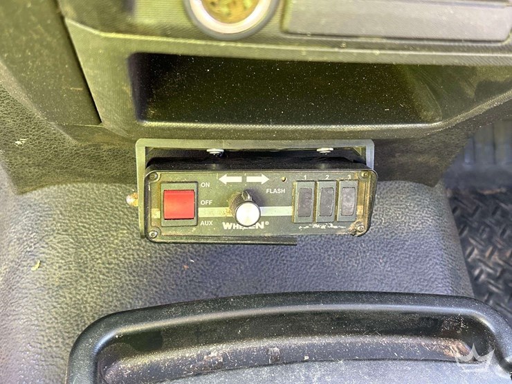 2011-ford-f150-image-17