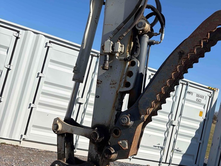 takeuchi-tb280fr-image-8