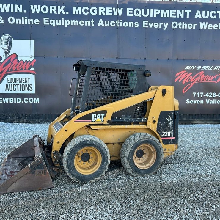 CATERPILLAR 226