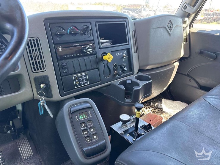 2016-international-durastar-4300-image-21