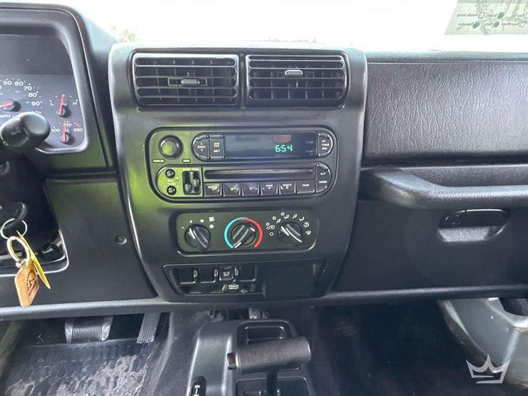 2003-jeep-wrangler-image-16