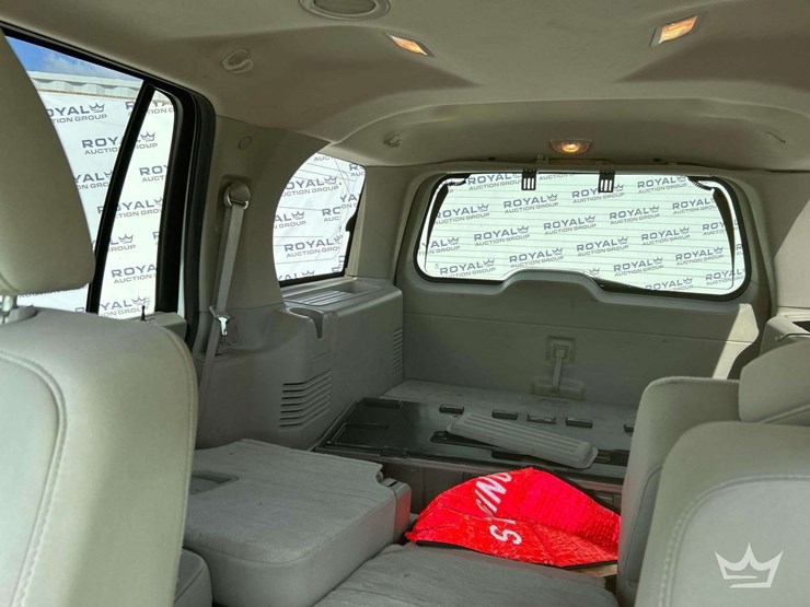 2014-ford-expedition-image-21