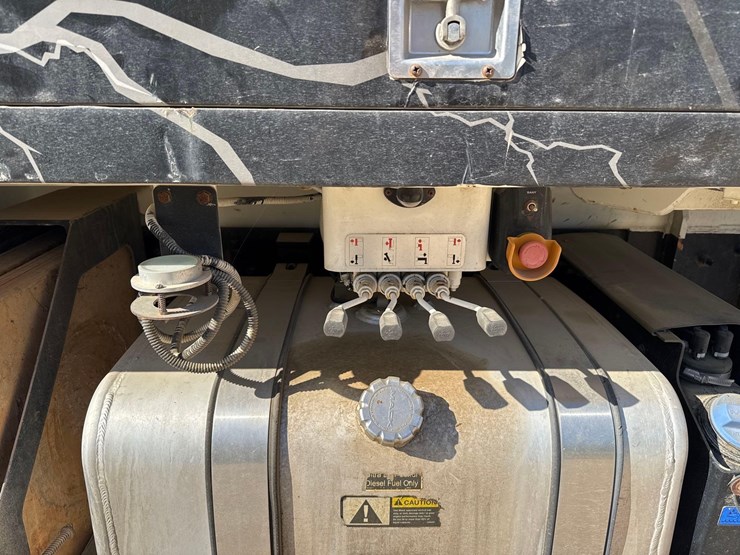 2020-putzmeister/sany-sy38z-200-38m-mounted-on-2020-mack-te64-6x4-concrete-pump-truck-image-23