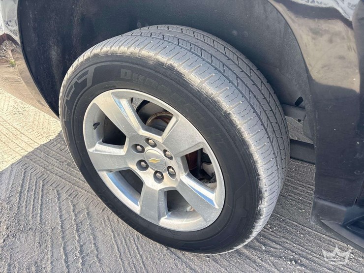 2018-chevrolet-suburban-image-36