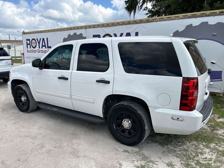 2014-chevrolet-tahoe-image-4