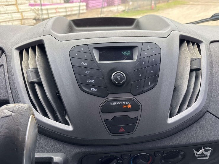 2017-ford-transit-image-16