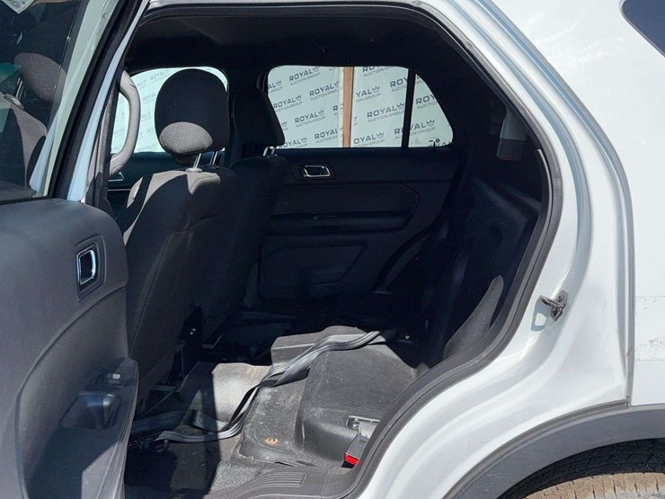 2015-ford-explorer-image-7