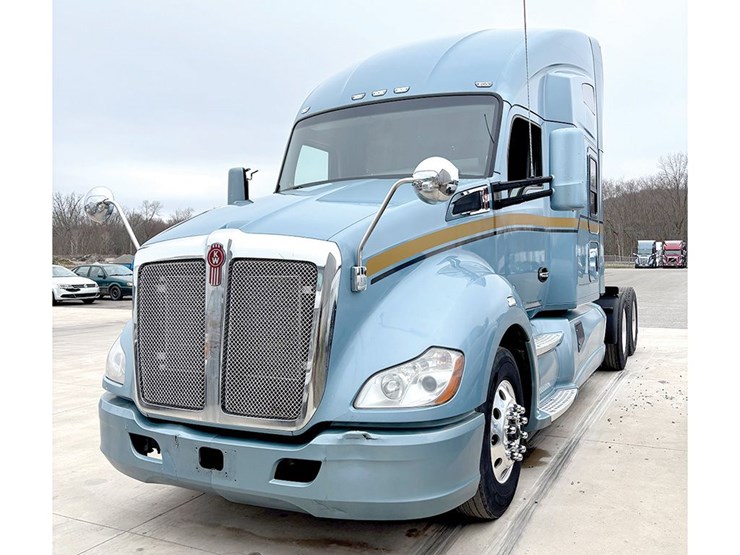 2016-kenworth-t680-image-1