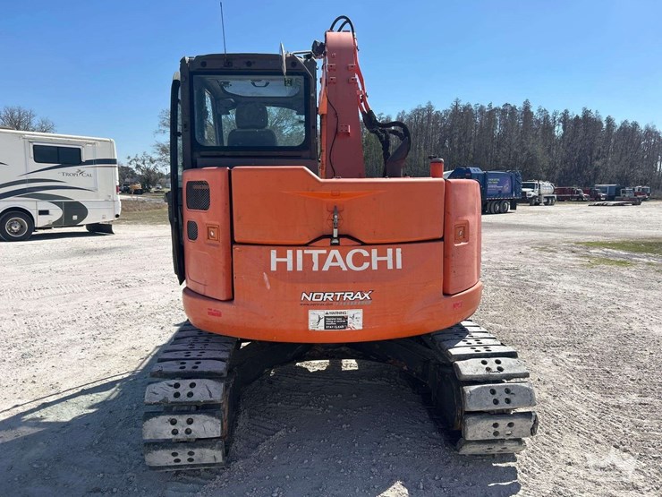 2015-hitachi-zx75us-image-26