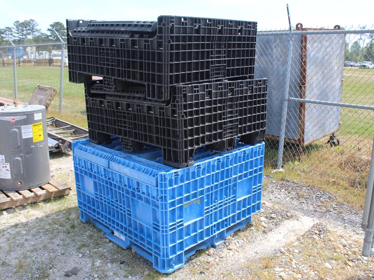 #8000-•-3-plastic-containers-image-1