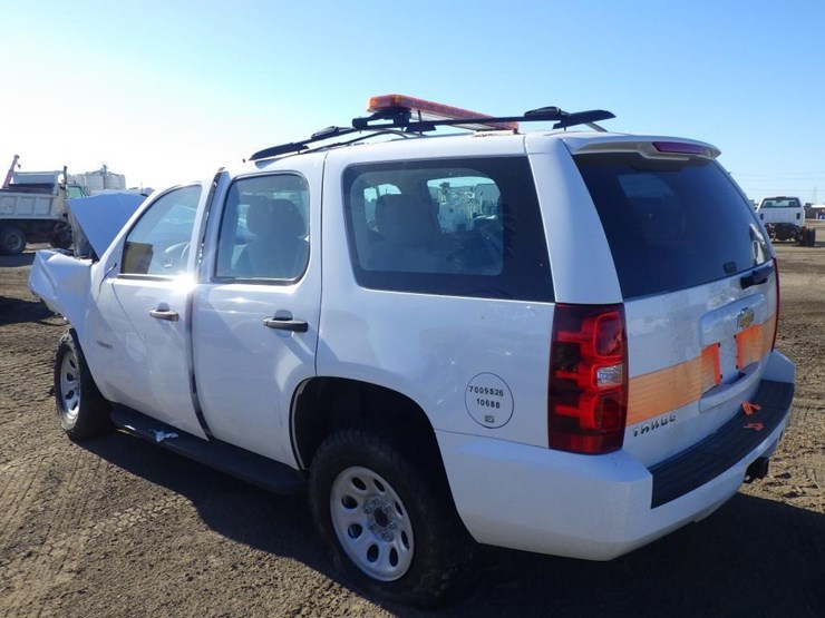 2014-chevrolet-tahoe-image-4