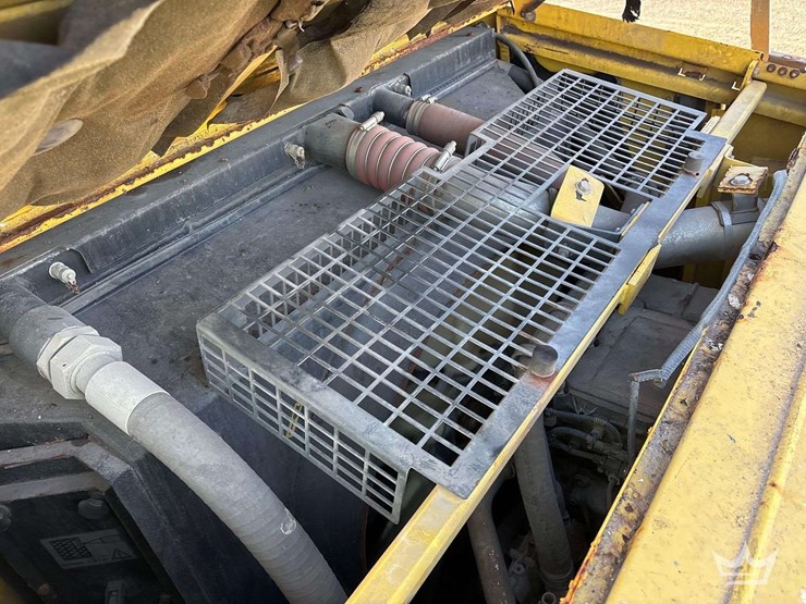 2018-bomag-bc572-articulated-refuse-compactor-image-11