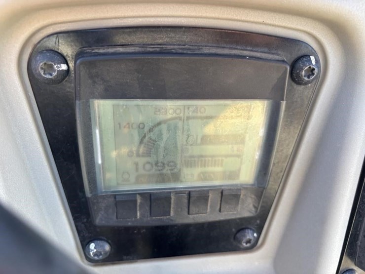 2018-caterpillar-cb24b-image-22