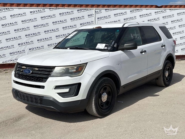2017-ford-explorer-image-1