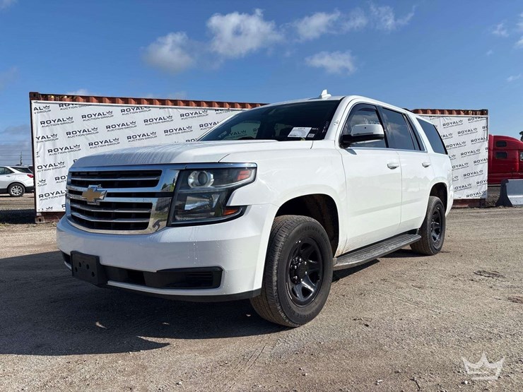 2020-chevrolet-tahoe-image-1