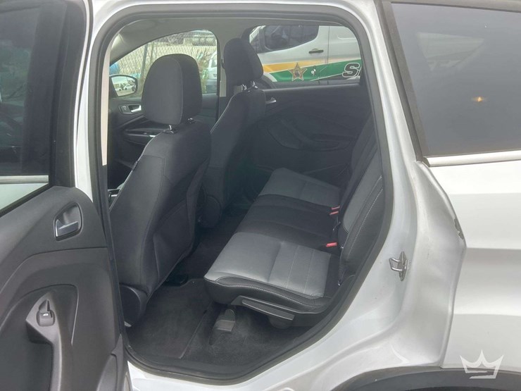 2016-ford-escape-image-13