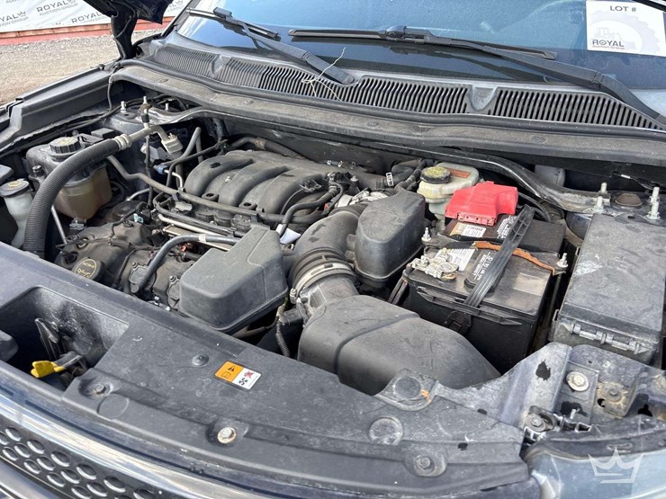 2015-ford-explorer-image-15