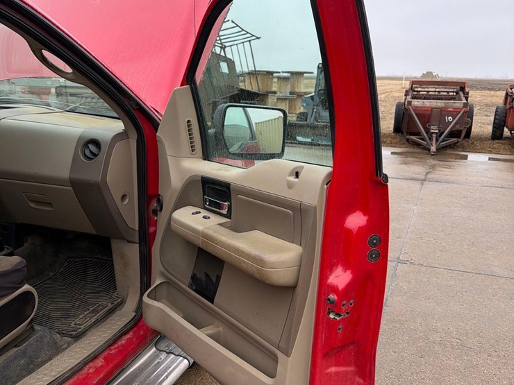 2005-ford-f150-image-30