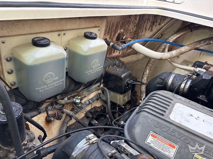 2007-30ft.-regal-30-express-cruiser-boat-with-2010-vantage-t/a-33-ft.-trailer-image-45