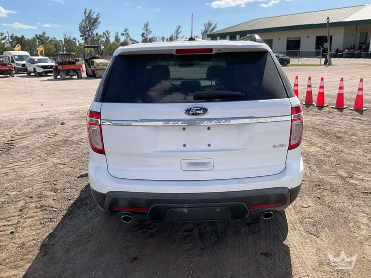 2013-ford-explorer-image-31