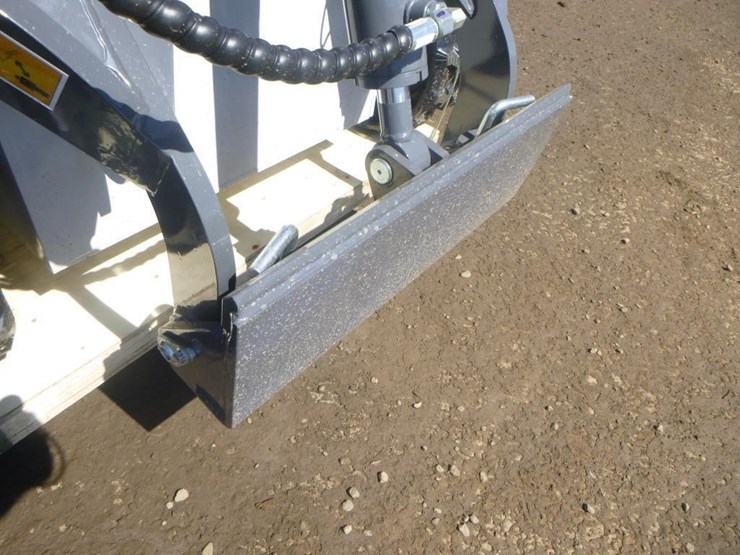 battler-st28h-6-skid-steer-track-loader-image-8