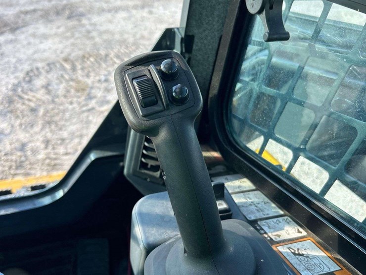 2023-deere-333g-image-9